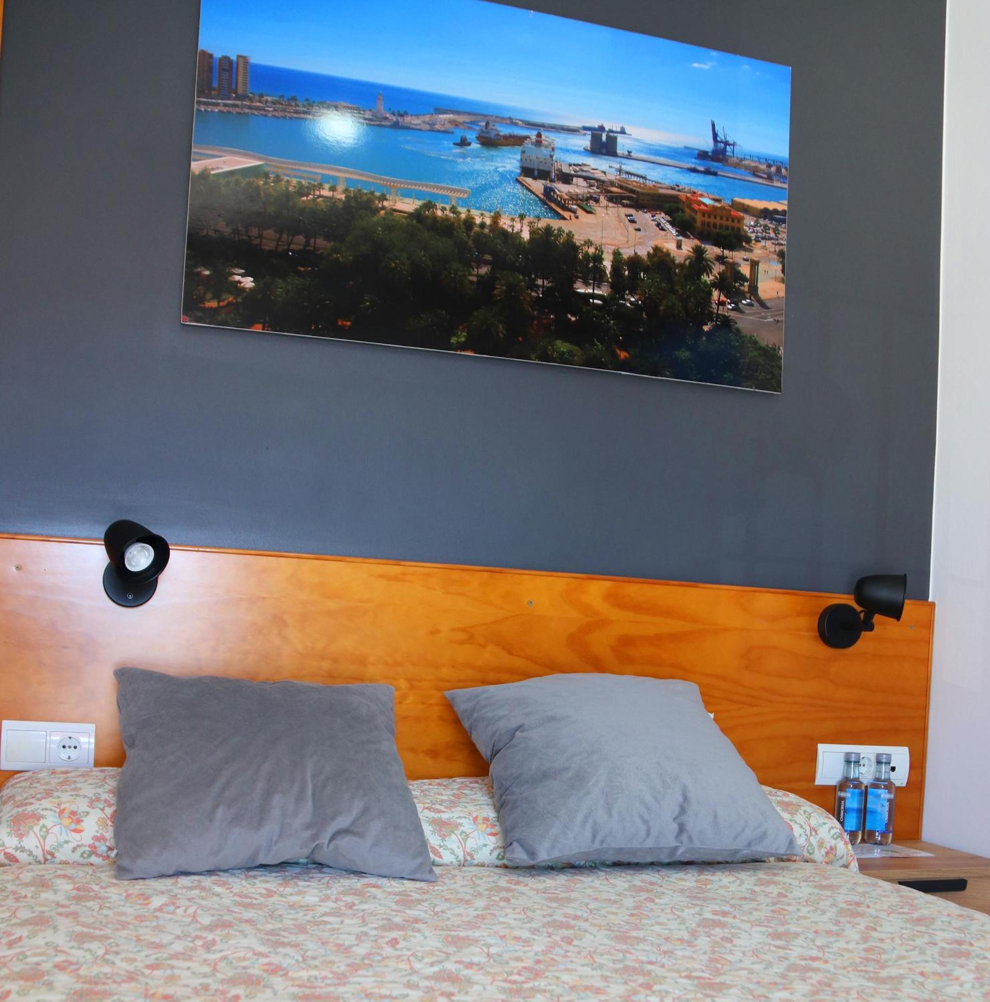 Hostal La Estacion Benajarafe Εξωτερικό φωτογραφία