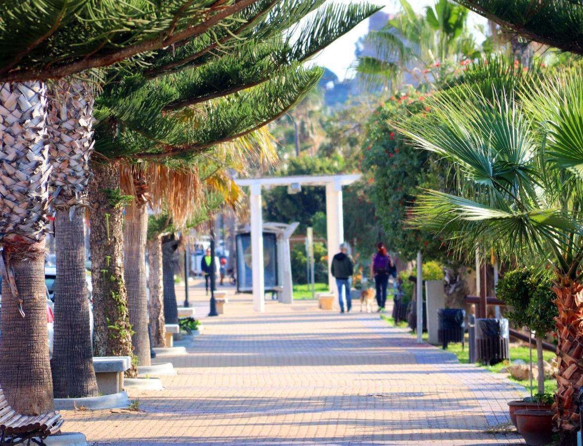 Hostal La Estacion Benajarafe Εξωτερικό φωτογραφία