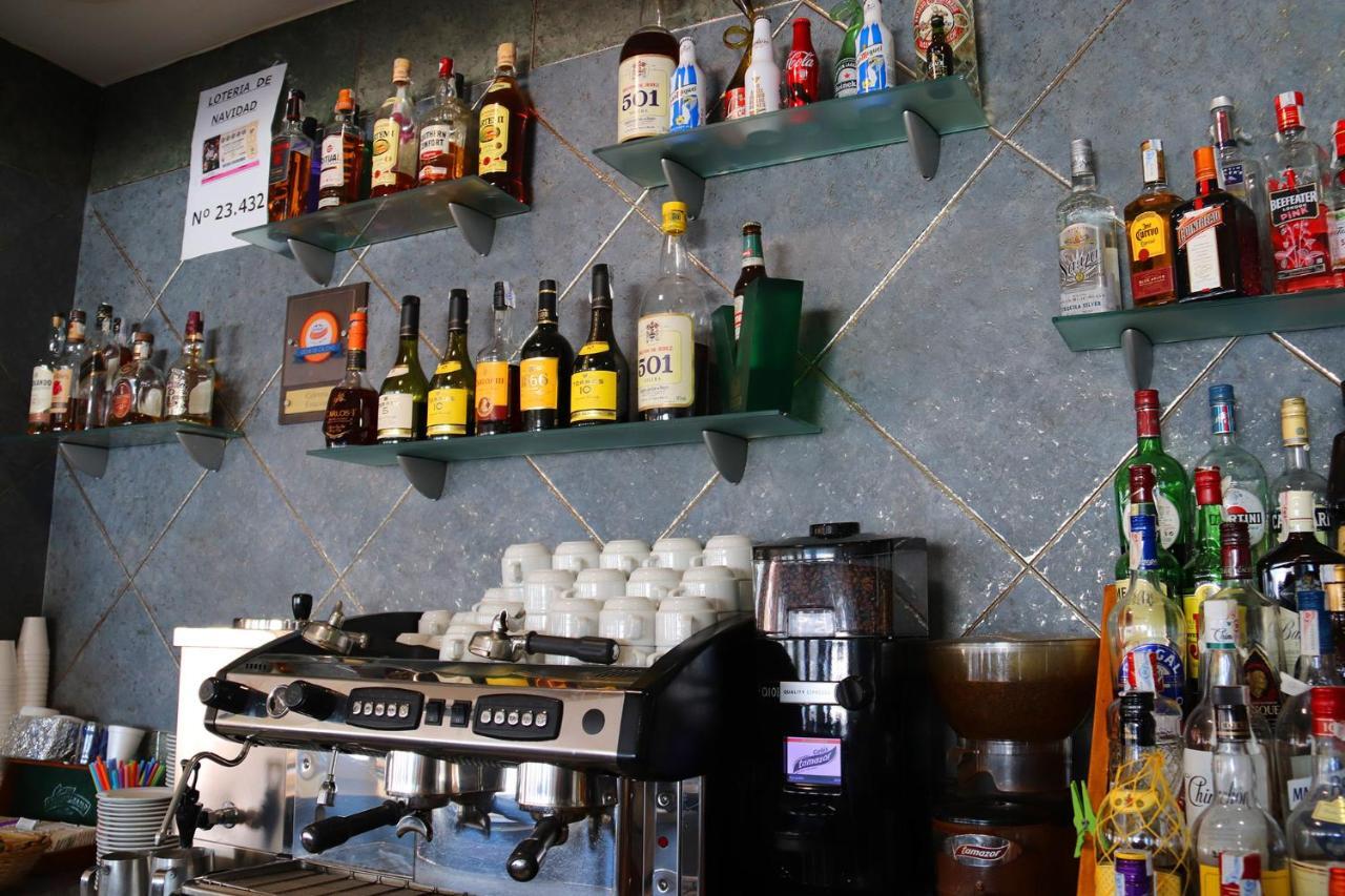 Hostal La Estacion Benajarafe Εξωτερικό φωτογραφία